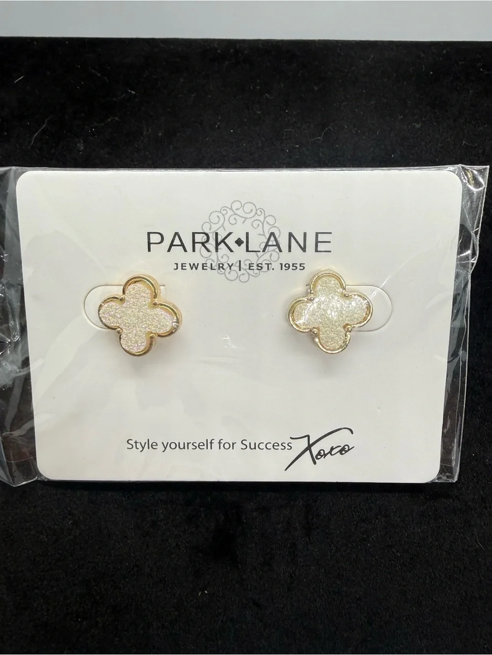 Park Lane Stardust White Druzy Quatrefoil Clover Stud Earrings NWT